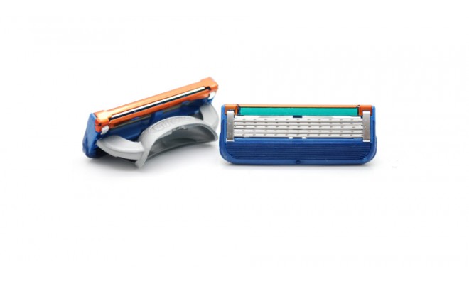 8 db Gillette Fusion penge 2