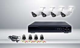 CCTV 4 kamerás megfigyelő rendszer