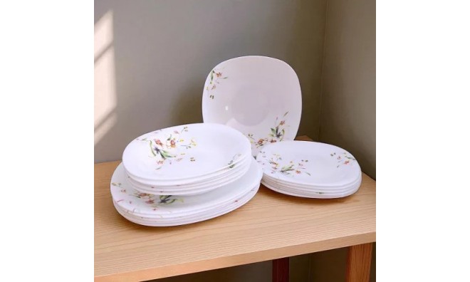 19 részes szögletes opál étkészlet 