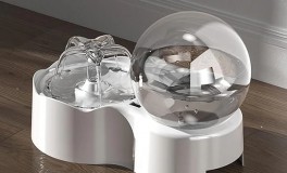 Intelligens macska vízadagoló