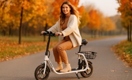 Elektromos Roller levehető üléssel