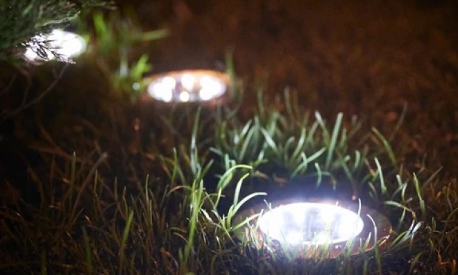 12 db napelemes lámpa