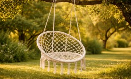 Fészekhinta háttámlával