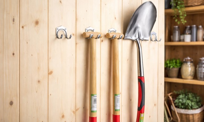 20 db fém akasztó, kertbe, műhelybe