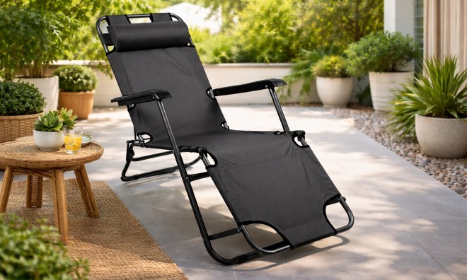 Kényelmes napozószék fejtámlával