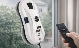 BLOW Ablaktisztító Robot