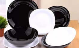 19 részes szögletes opál étkészlet