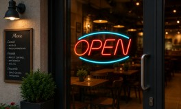 Fali neon felirat - Open