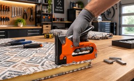 KMT TOOLS Kézi Tűzőgép és Kárpitos Tűzőpisztoly 3 az 1-ben